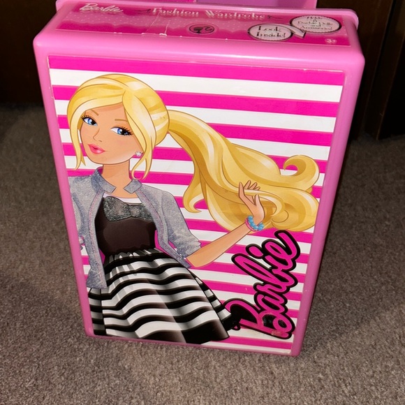 Barbie Other - Barbie Fashion Wardrobe Pink Carry Case w/Inside Compartments & Handle